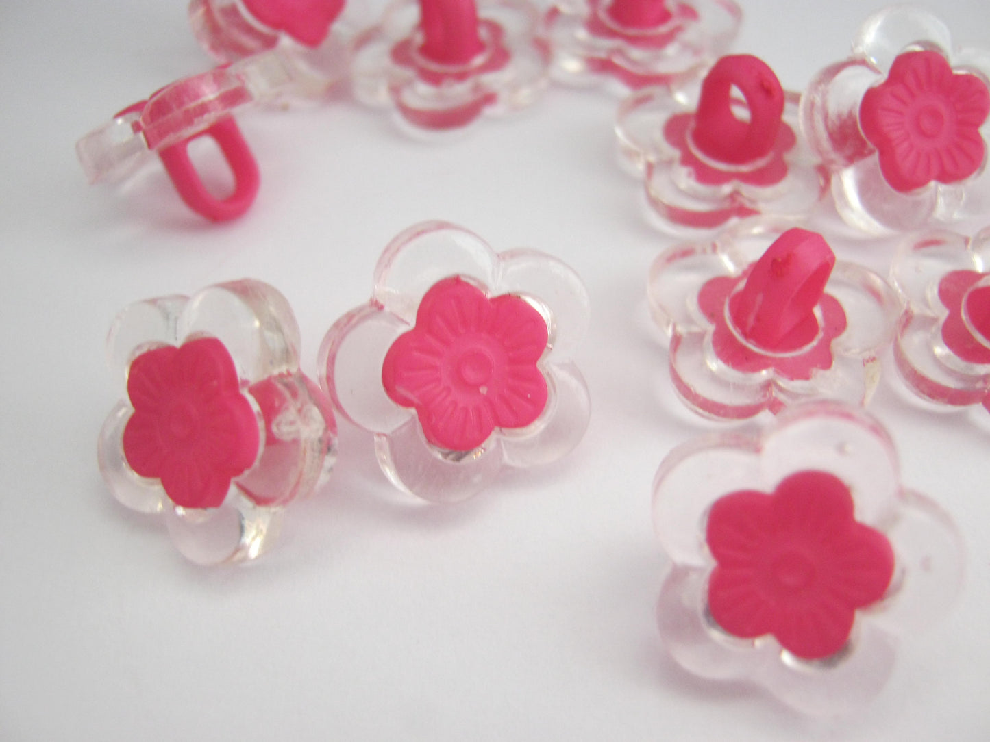 Red Flower Shaped Buttons 15mm (5/8") Red Flower Shank Buttons with Transparent Petals for Girls' Clothing