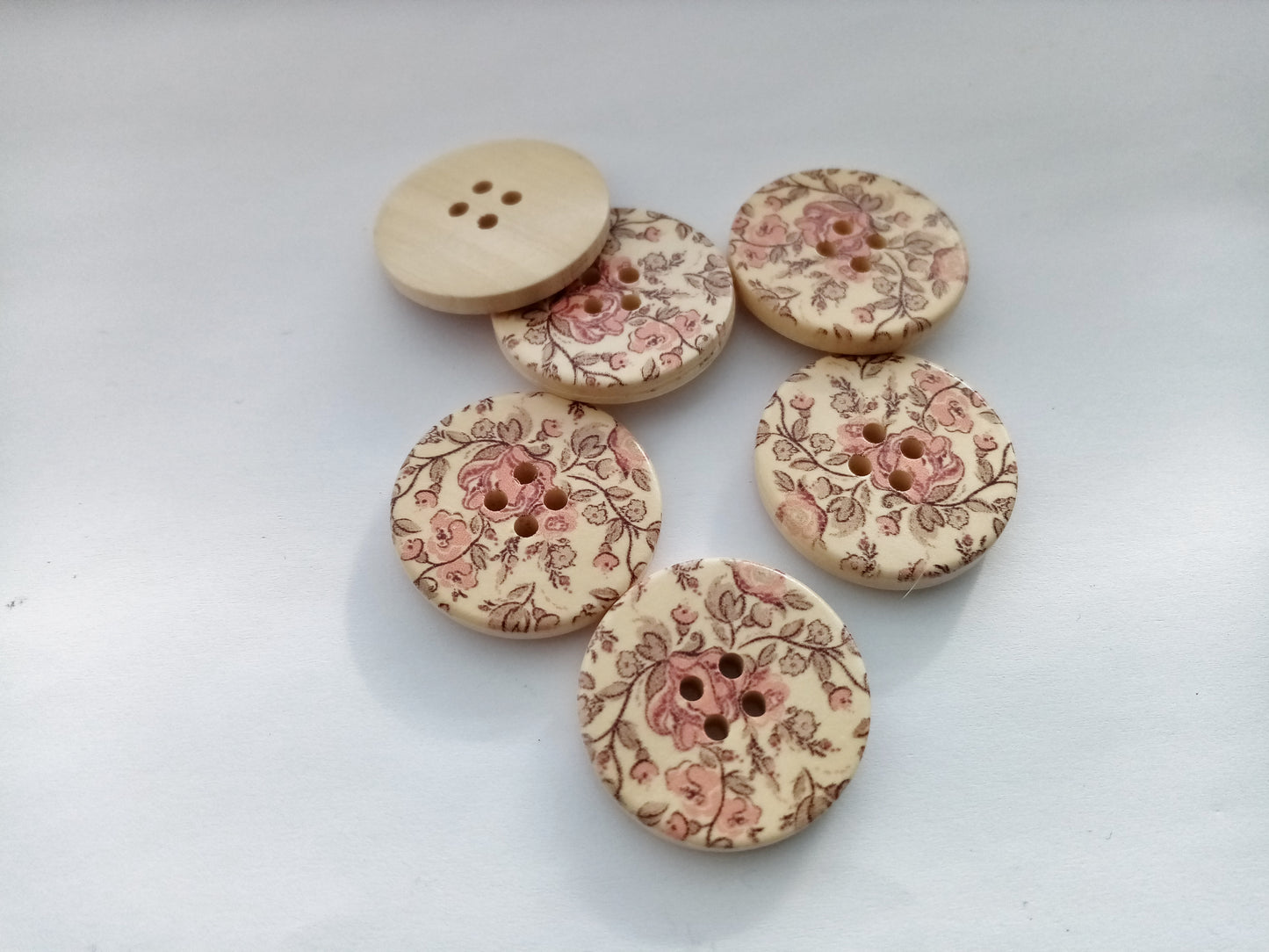 4 Rose Flower Buttons 30mm (1 1/8") Dusky Pink Floral Spring Flowers Sewing Buttons for Knitting Crafts Focal Buttons Clothing Accessories