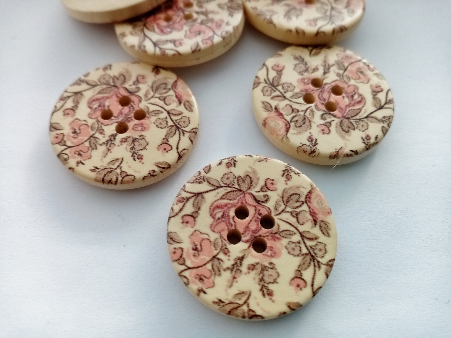 4 Dusky Rose Flower wood sewing buttons measuring 30mm 1 1/4" . Pack of 4 buttons.