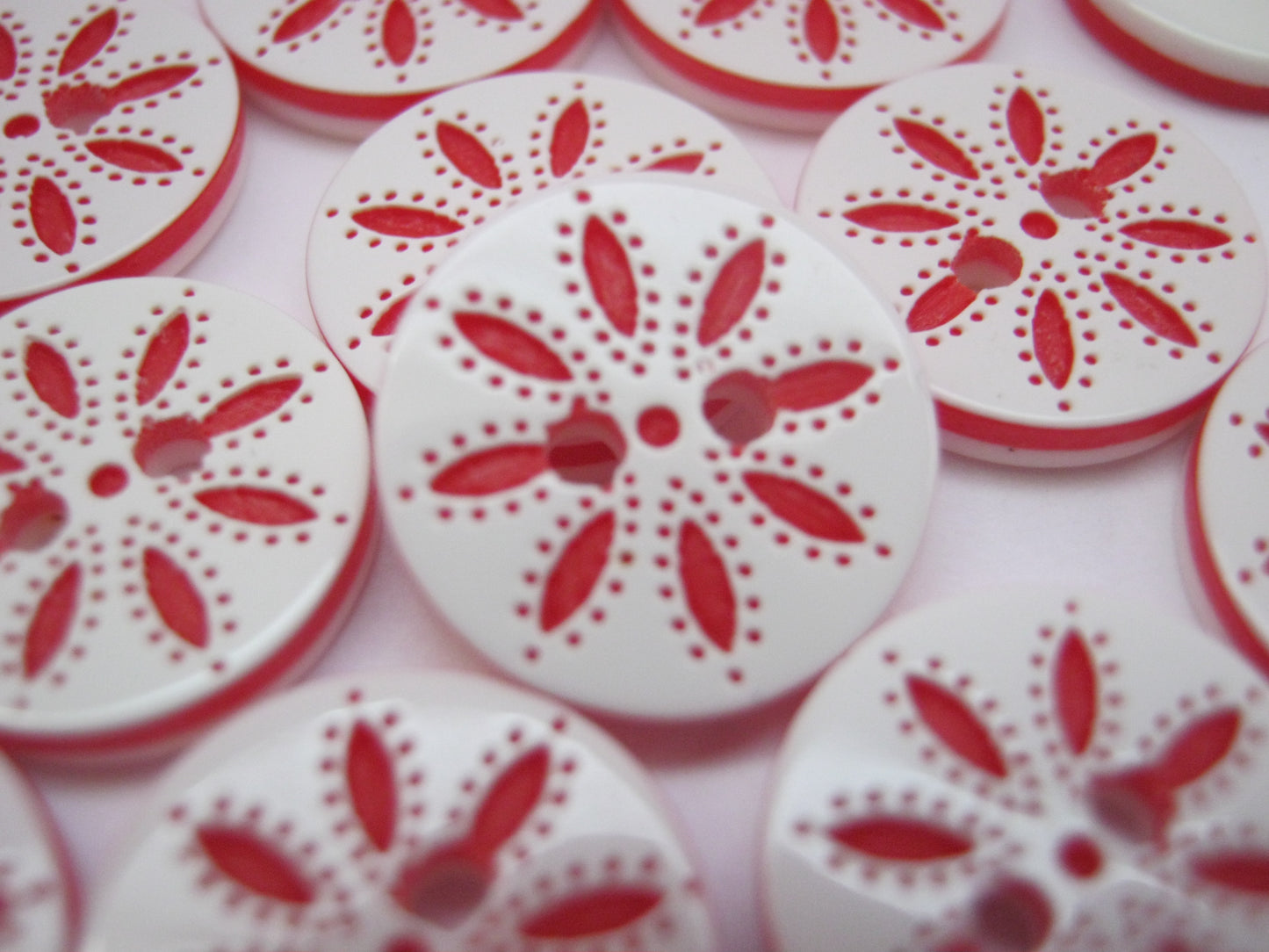10 Snowflake Buttons 13mm (1/2") Red & White Petal Small Buttons for Blouses Christmas Clothing & Crafts