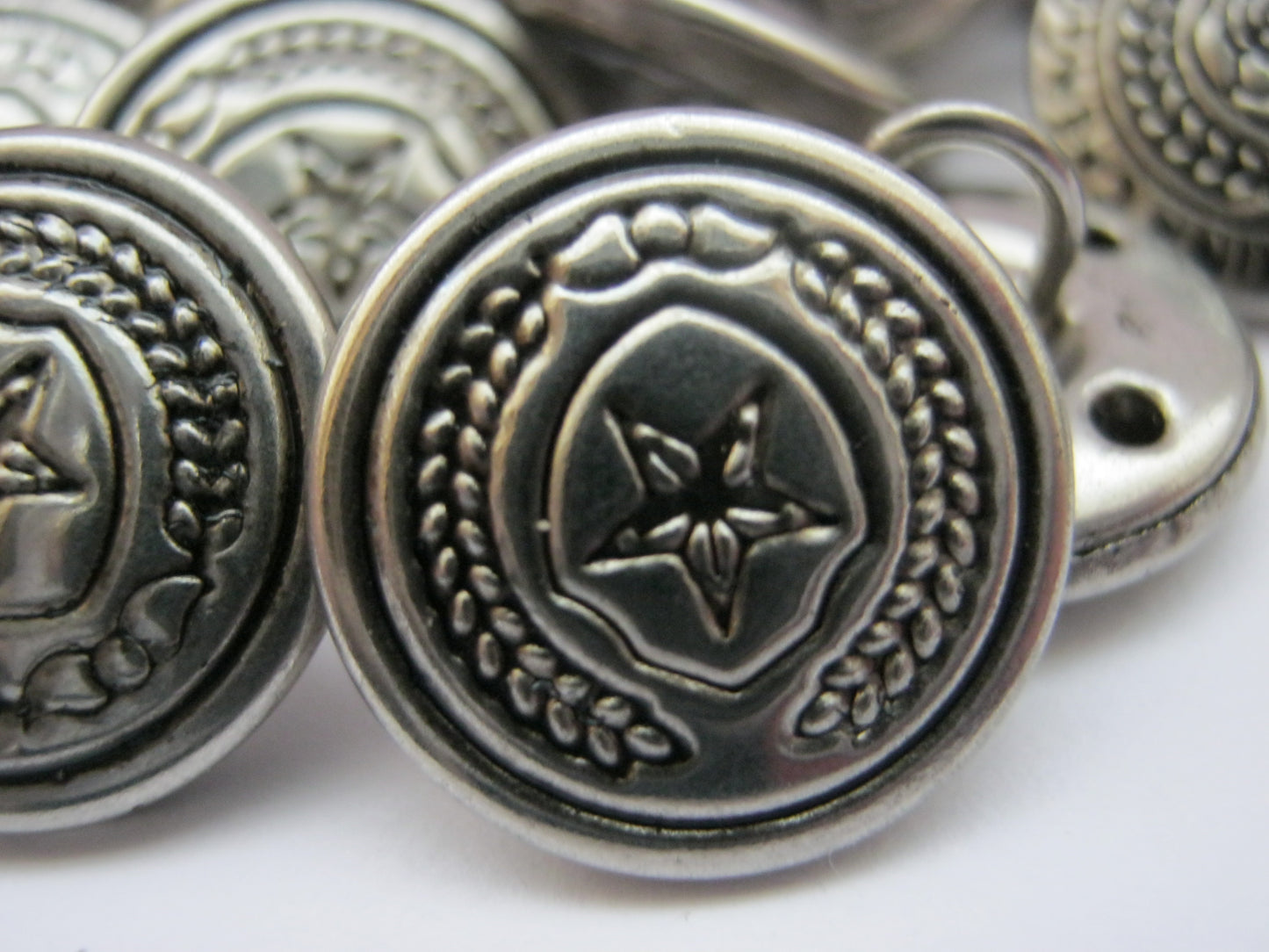 Silver Star Metal Buttons 15mm (5/8") or 22mm (7/8") Silver Large Shank Sewing Buttons for Shirts and Jackets