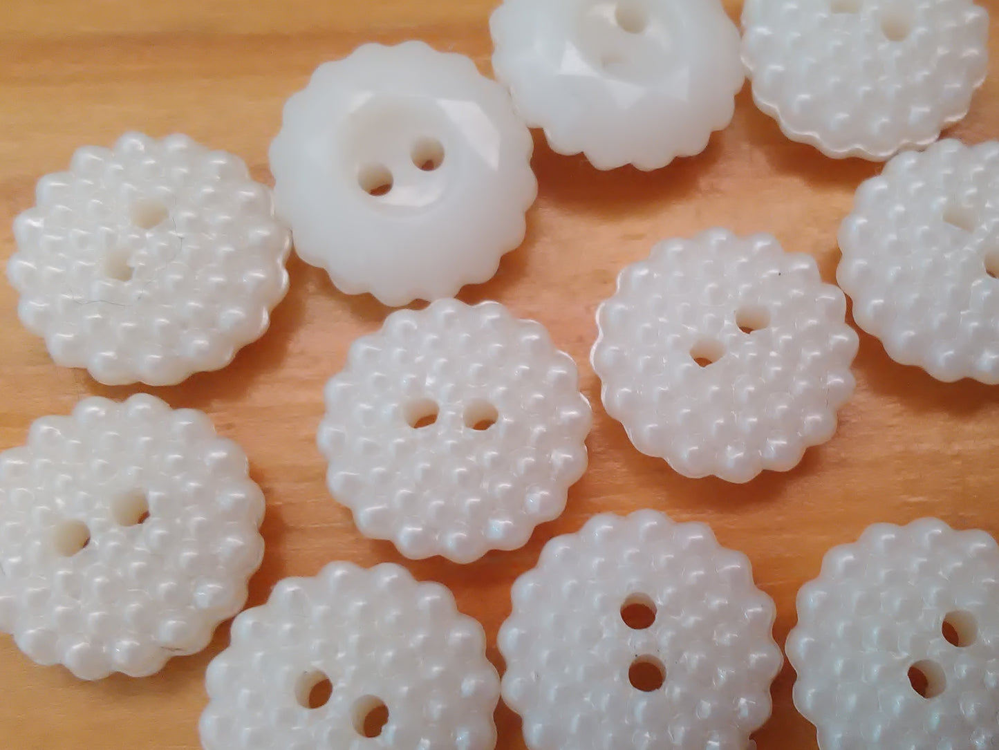 Cream Ivory Buttons 12mm (1/2") Textured Pearl Sewing buttons for Blouses, Bridal Gowns, Wedding Clothes,, Costumes and Crafts