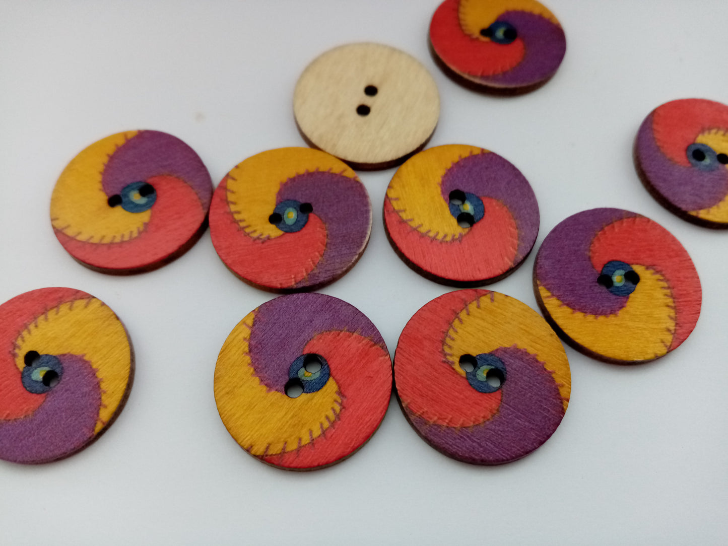 10 Wood Spiral Sewing Buttons 25mm (1") Abstract Focal Buttons for Clothing and Crafts