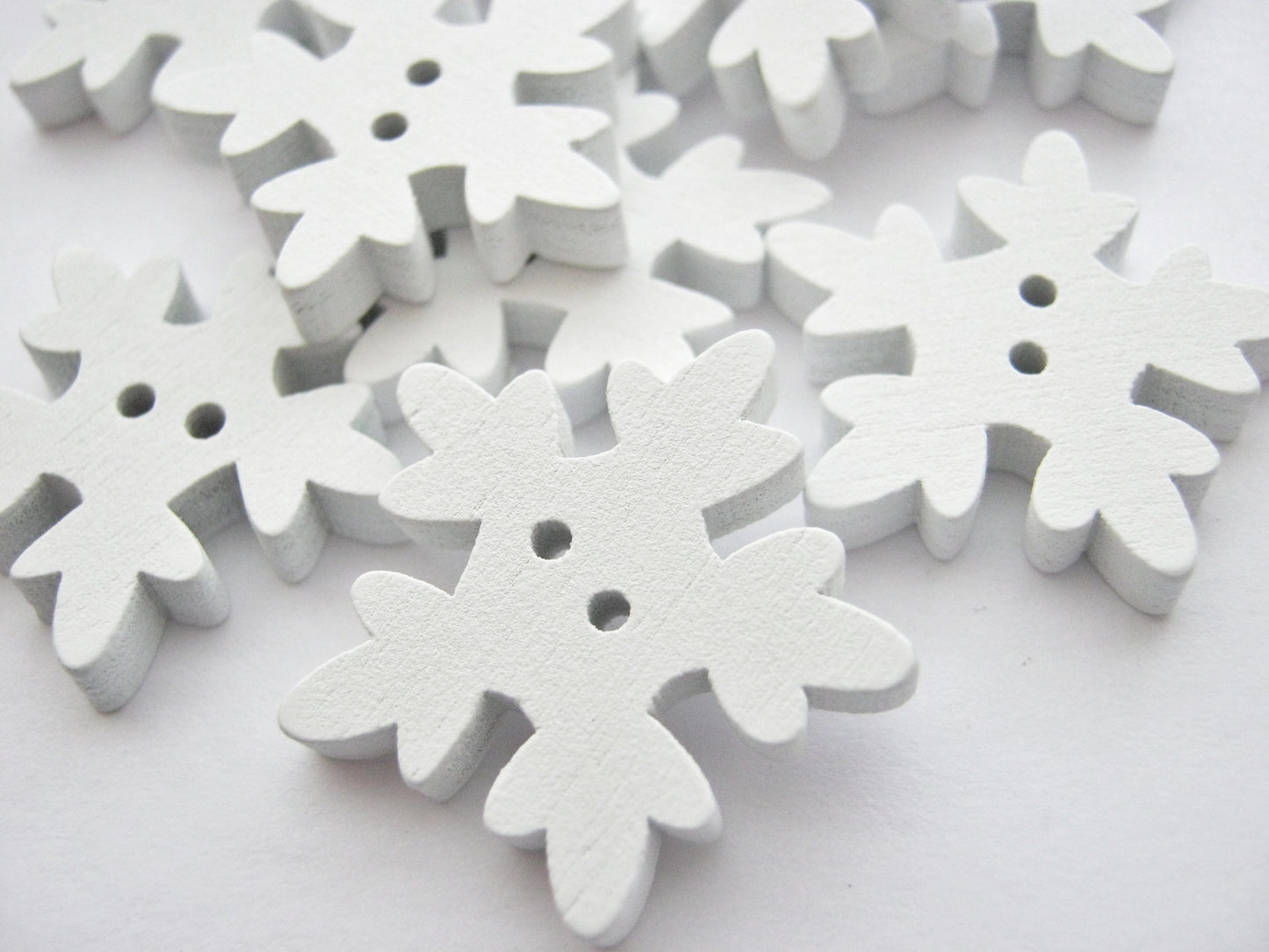  Snowflake Buttons 25mm (1") Large Festive Buttons for Christmas and Winter Clothing and Crafts